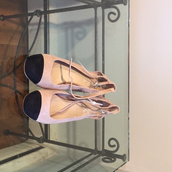 Ankle Strap shoes from Lord and Taylor size 61/2 - Picture 2 of 4